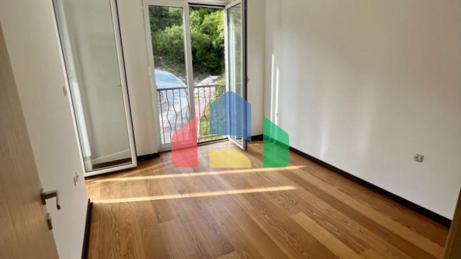 Новая квартира в Пржно с 2 спальнями и видом на море.