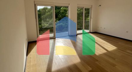 Новая квартира в Пржно с 2 спальнями и видом на море.