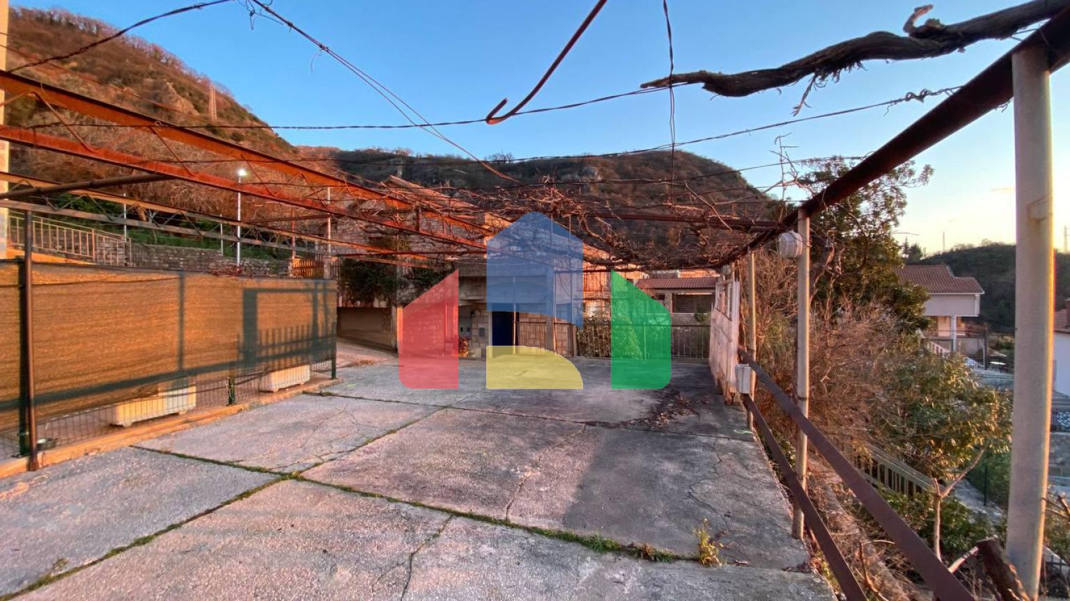 Таунхаус в Подличак/Пржно с видом на море