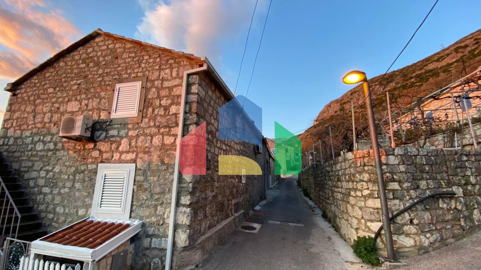 Таунхаус в Подличак/Пржно с видом на море