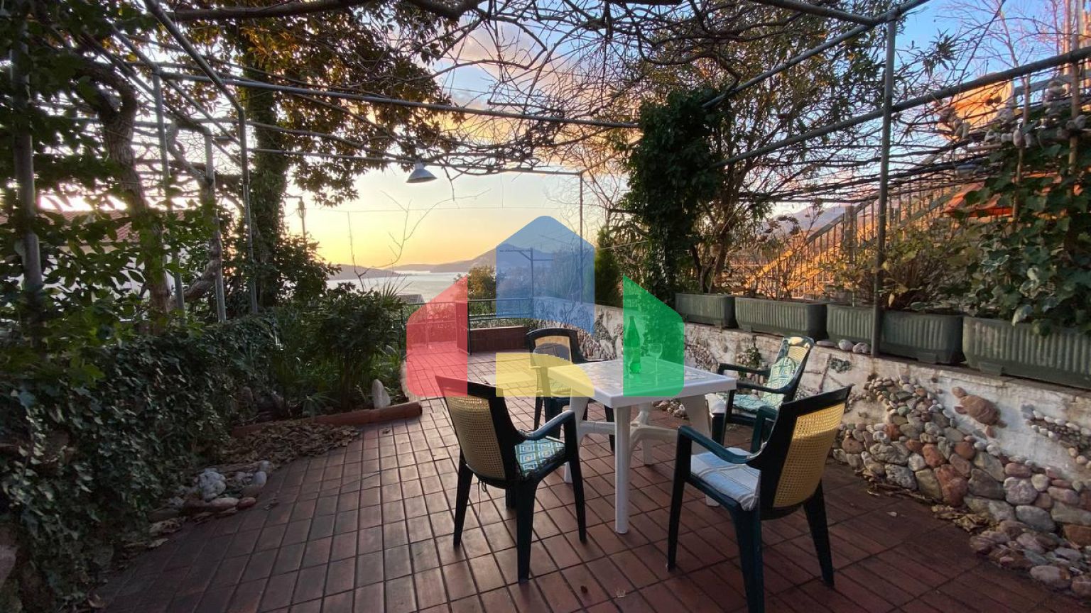 Таунхаус в Подличак/Пржно с видом на море