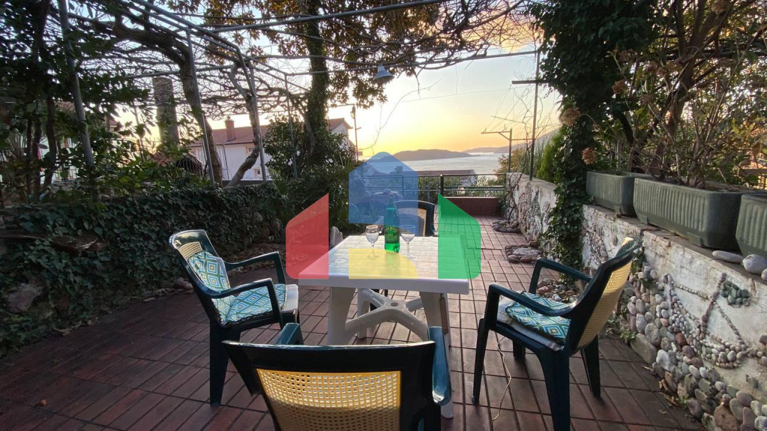 Таунхаус в Подличак/Пржно с видом на море