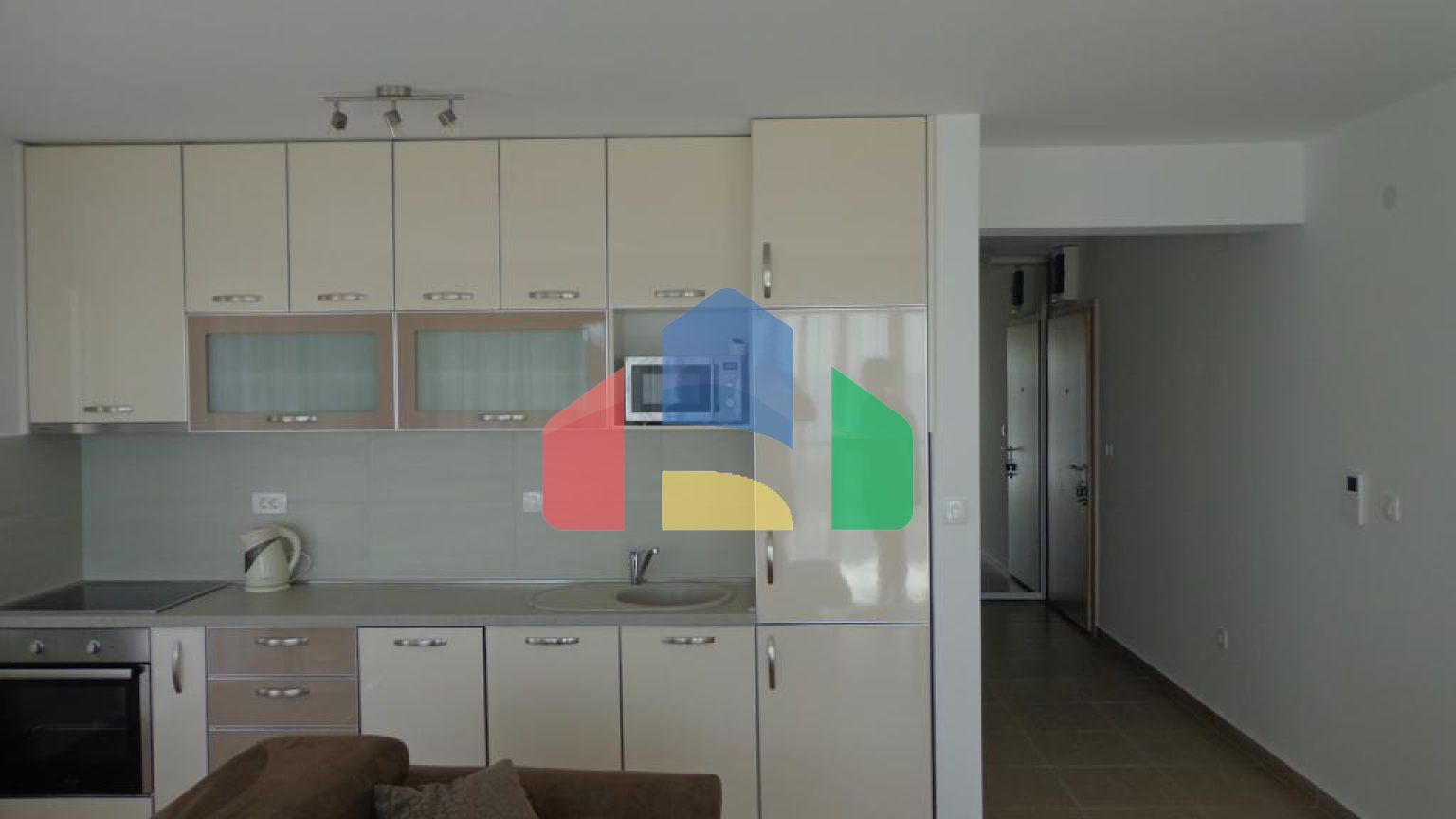 Квартира с 1 спальней  и гаражом в Пржно с видом на море