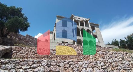 Вилла в уникальном месте на 1 береговой линии в Пржно (Милочер)