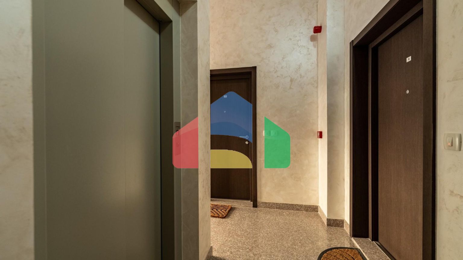 Светлая и уютная квартира с 2 спальнями и видом на море в Пржно, Будванска Ривьера.