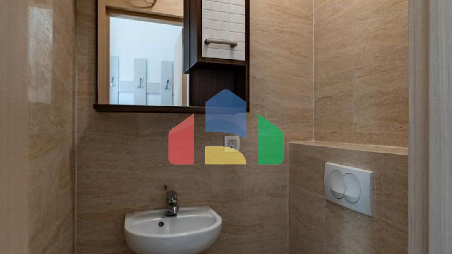 Светлая и уютная квартира с 2 спальнями и видом на море в Пржно, Будванска Ривьера.