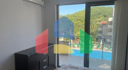 Apartment with two bedrooms in a complex with a swimming pool