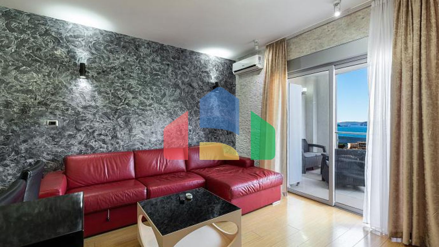 Роскошная квартира в Пржно, терраса с видом на море