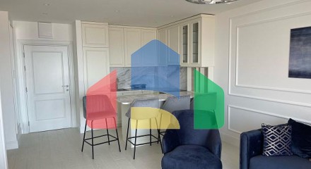 Luxuriously furnished one-bedroom apartment