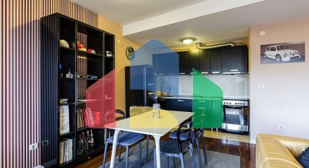 Two-Bedroom Apartment 84 m² in Pržno