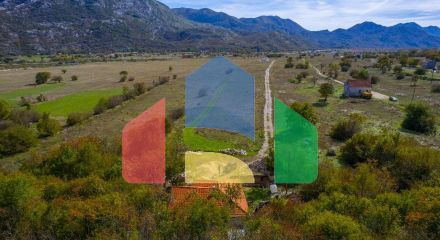 A new house in the municipality of Kotor, in the town of Dragalj, is offered for urgent sale.