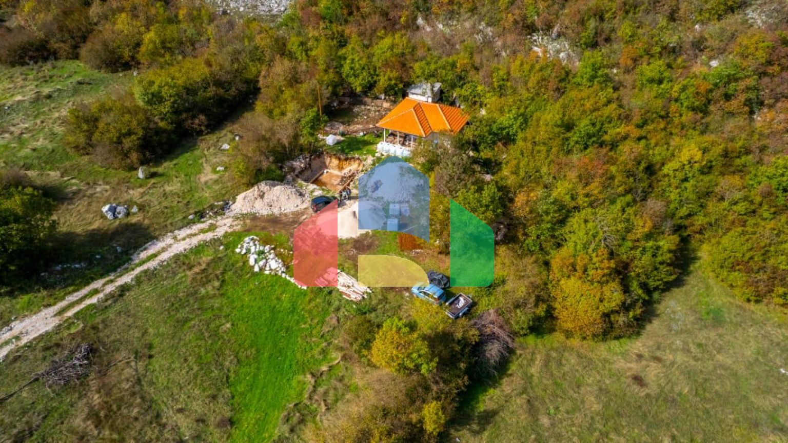 Предлагается на срочную продажу   новый дом в общине Котор, местечко Драгаль.