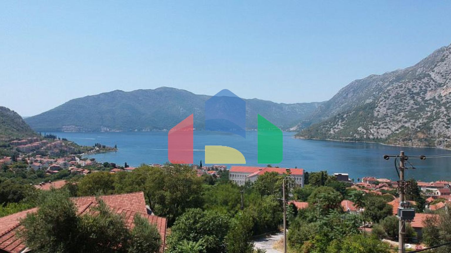 Участок с панорамным видом на море в Рисане, Черногория — 910 м²