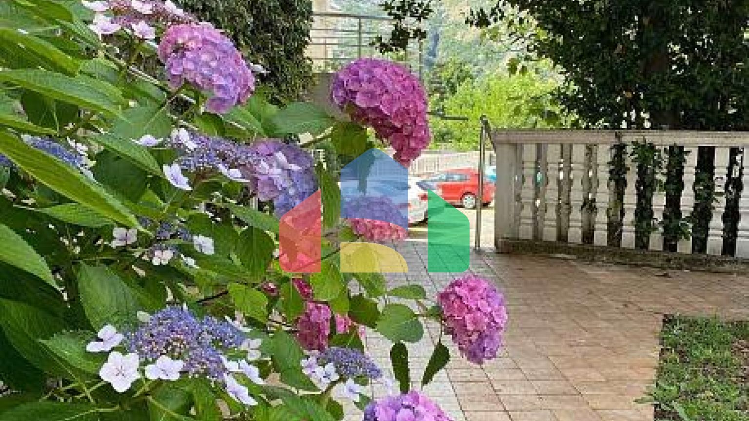 Квартира в Рисане с видом на море и горы