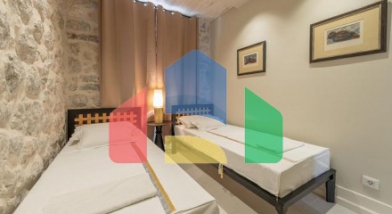 Mini hotel with swimming pool near Kotor