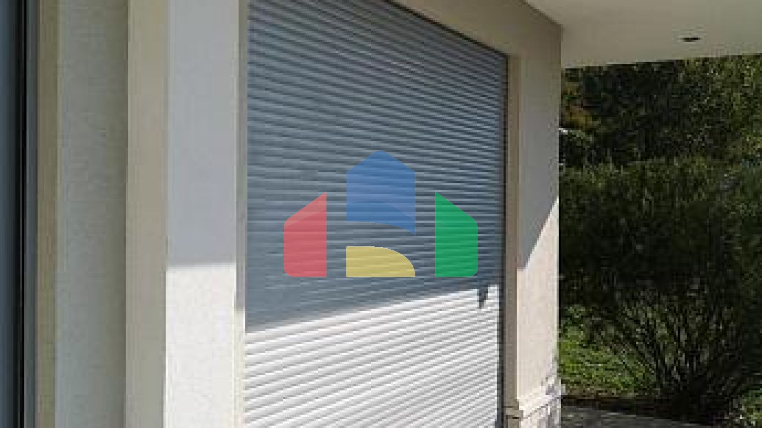 Трехэтажный дом в Рисане