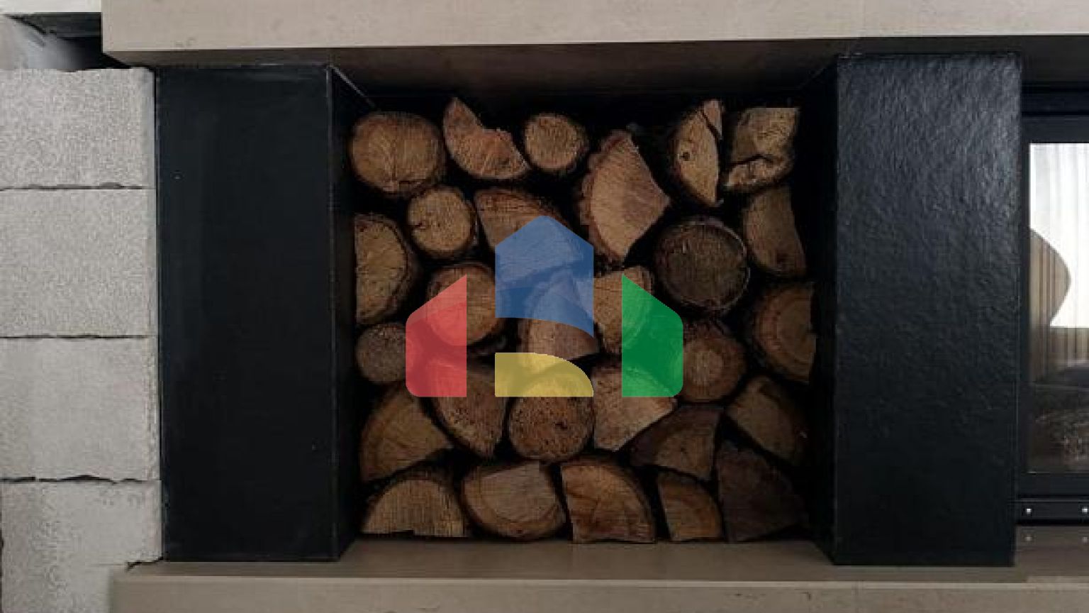 Трехэтажный дом в Рисане