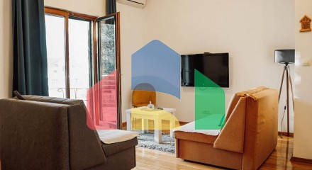 Apartment in Risan 65m2 with one bedroom near the sea