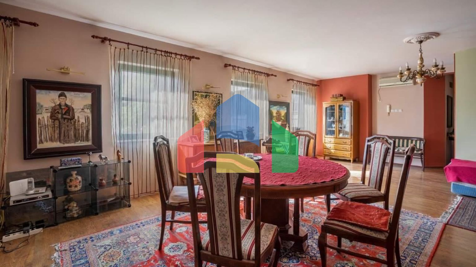 Продается  дом на море,  в  Которской бухте