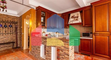 Трёхэтажный семейный дом в Шушань