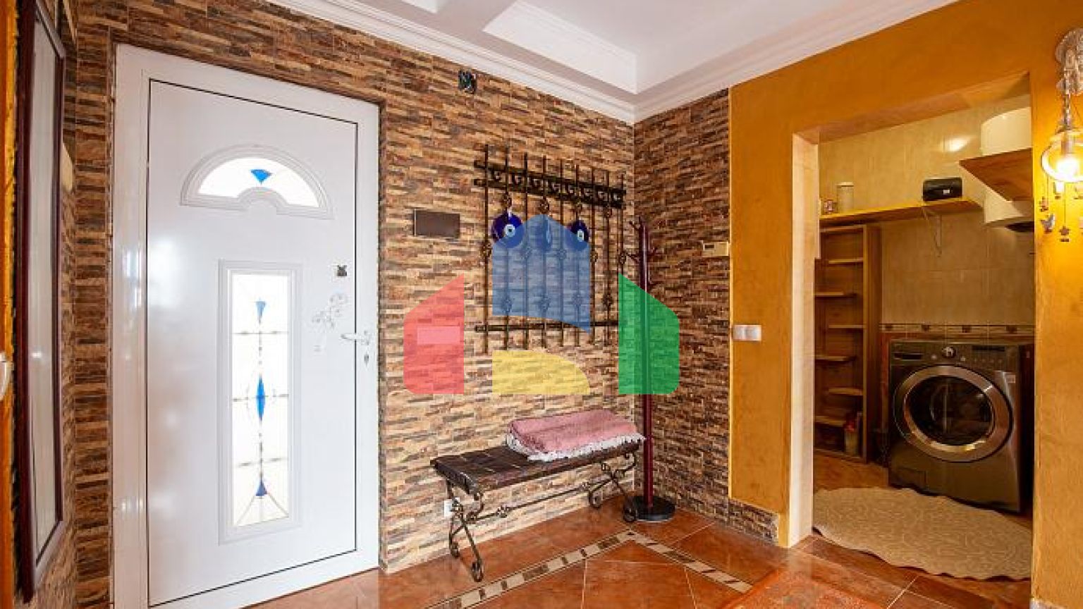 Трёхэтажный семейный дом в Шушань