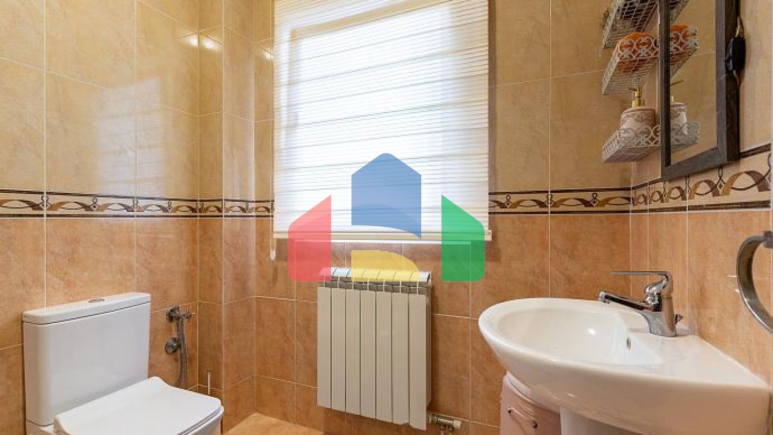 Трёхэтажный семейный дом в Шушань