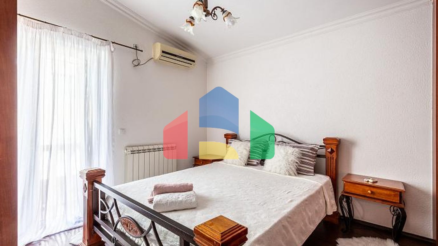 Трёхэтажный семейный дом в Шушань