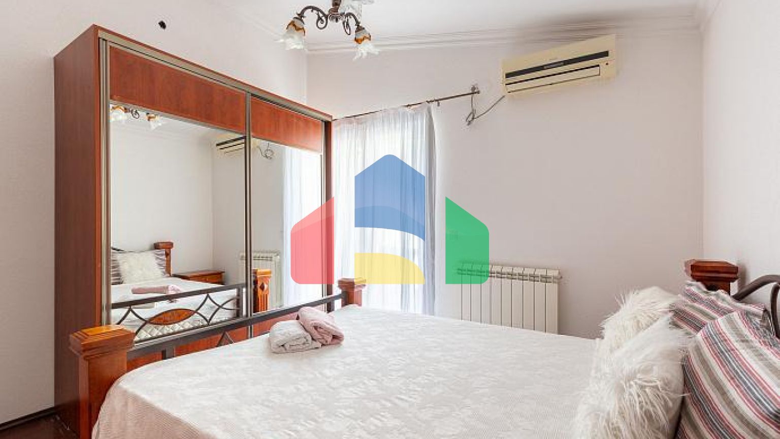 Трёхэтажный семейный дом в Шушань