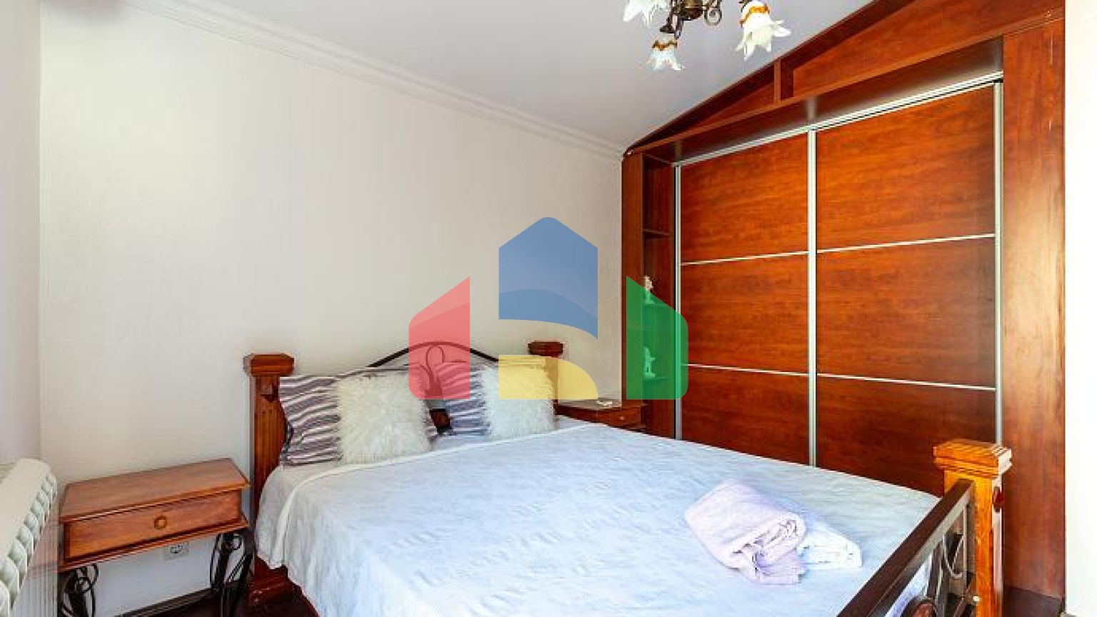 Трёхэтажный семейный дом в Шушань