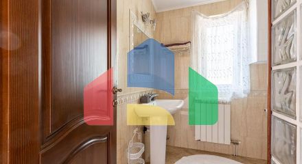 Трёхэтажный семейный дом в Шушань