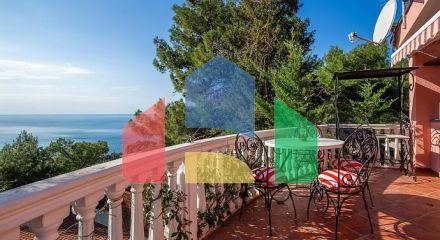 Трёхэтажный семейный дом в Шушань