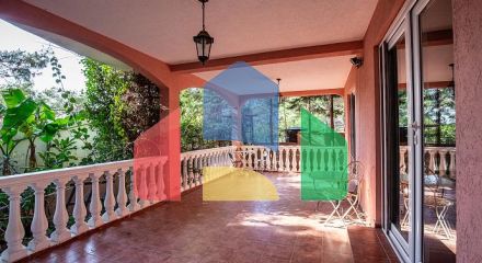 Трёхэтажный семейный дом в Шушань