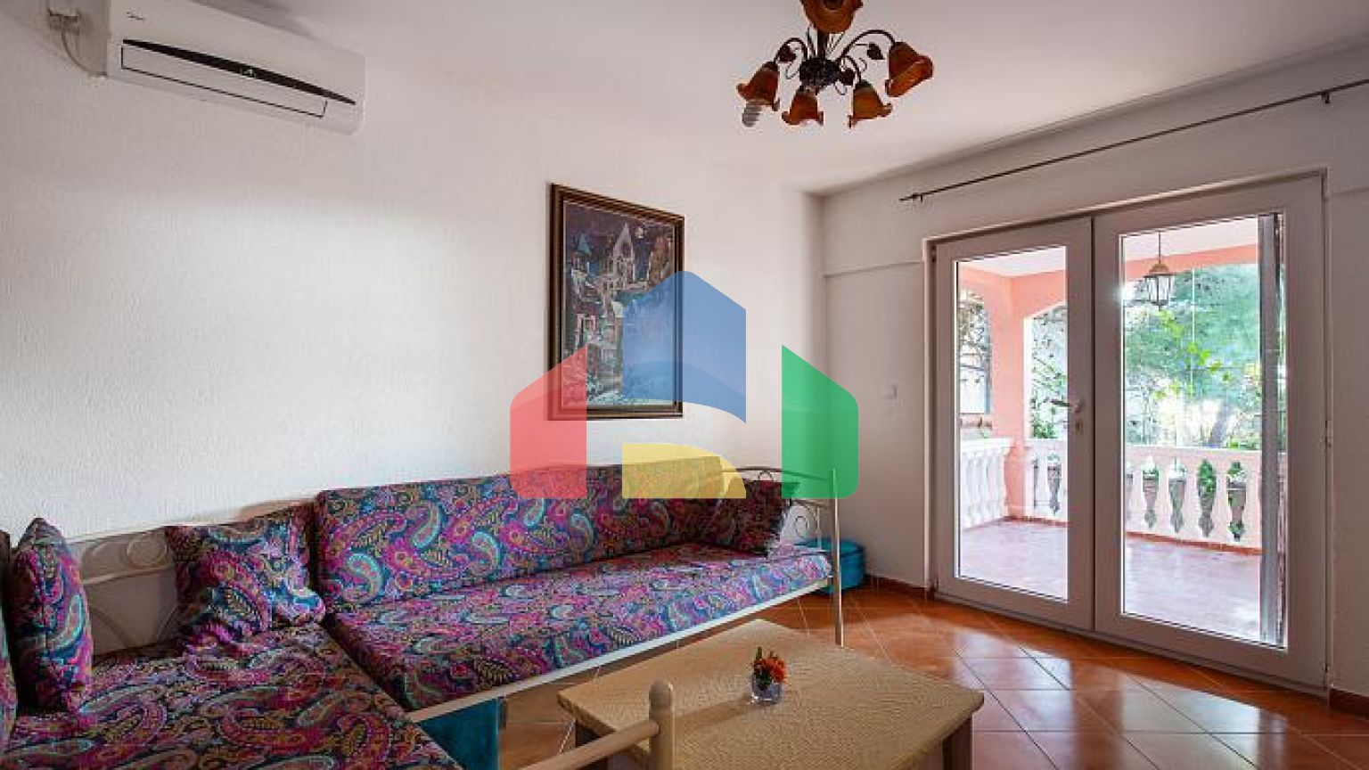 Трёхэтажный семейный дом в Шушань