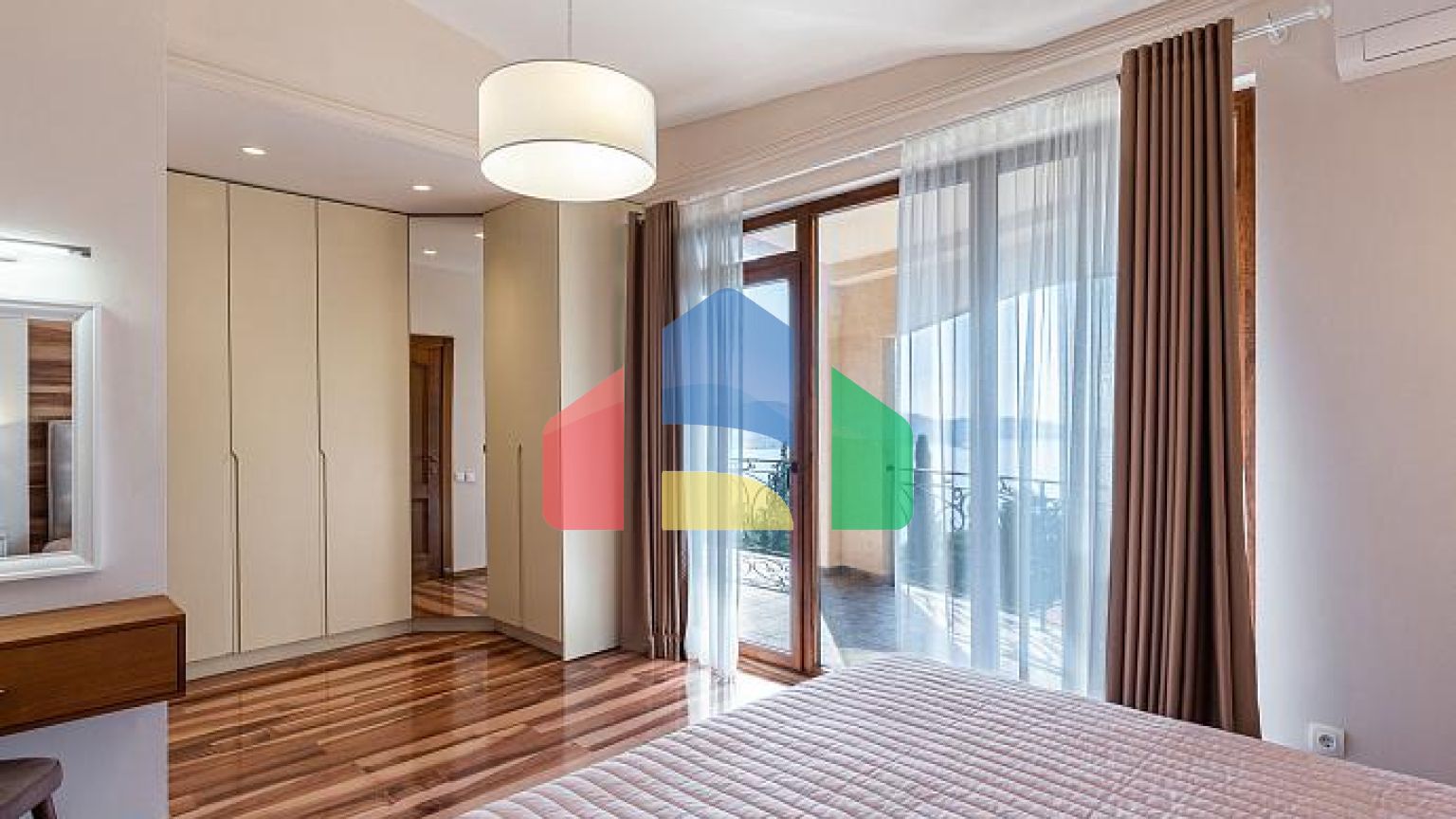 Современная вилла в Шушане с прекрасным видом на море