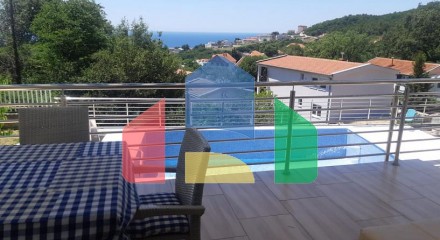 Two-storey house with panoramic sea views