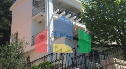 Apartments in Villa with sea view in Shushan