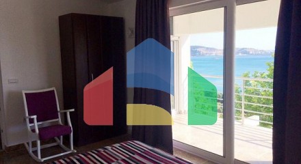 Apartments in Villa with sea view in Shushan