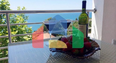 Apartments in Villa with sea view in Shushan
