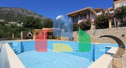 Sea view villa in Susanj