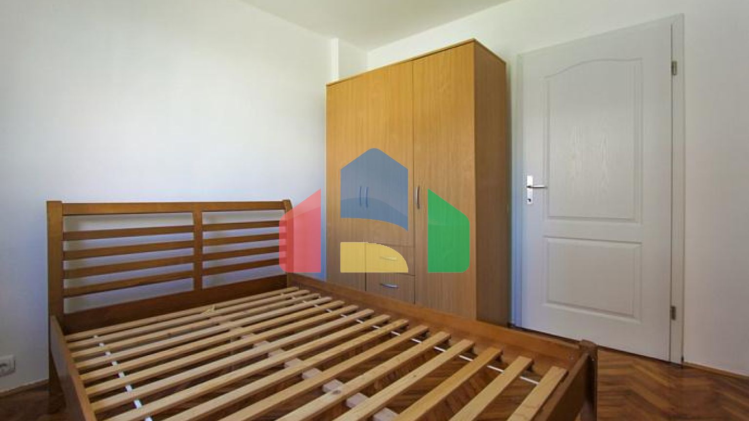 На продажу просторный дом в Баре