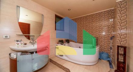 Пятикомнатный дуплекс в Баре недалеко от моря Пятикомнатный дуплекс в Баре недалеко от моря