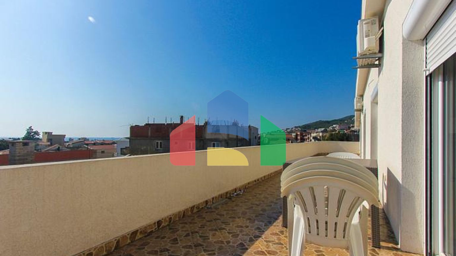 Просторный дом 553м2 в живописном районе Шушань, город Бар