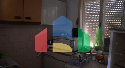 Legal house with a spacious plot in Sutomore