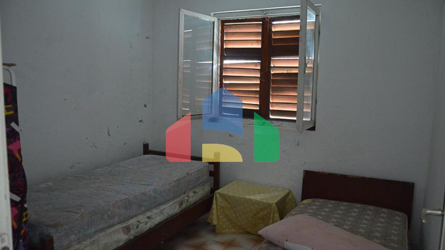 Легальный дом с просторным участком в Сутоморе