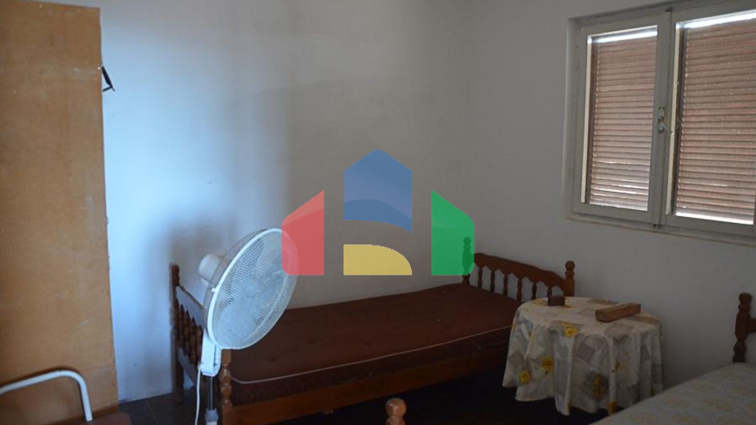 Легальный дом с просторным участком в Сутоморе