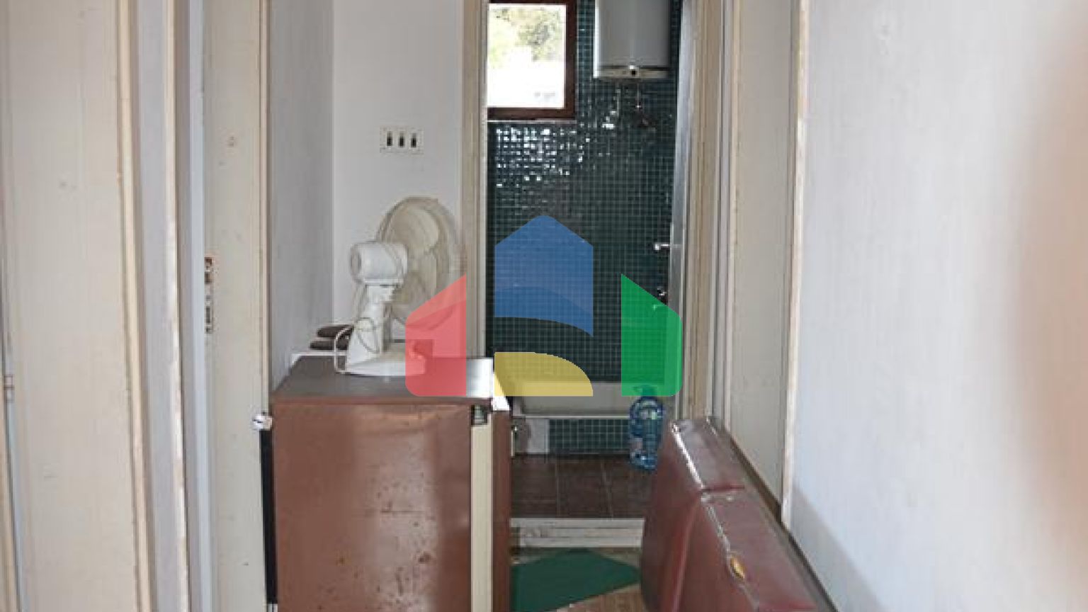 Легальный дом с просторным участком в Сутоморе