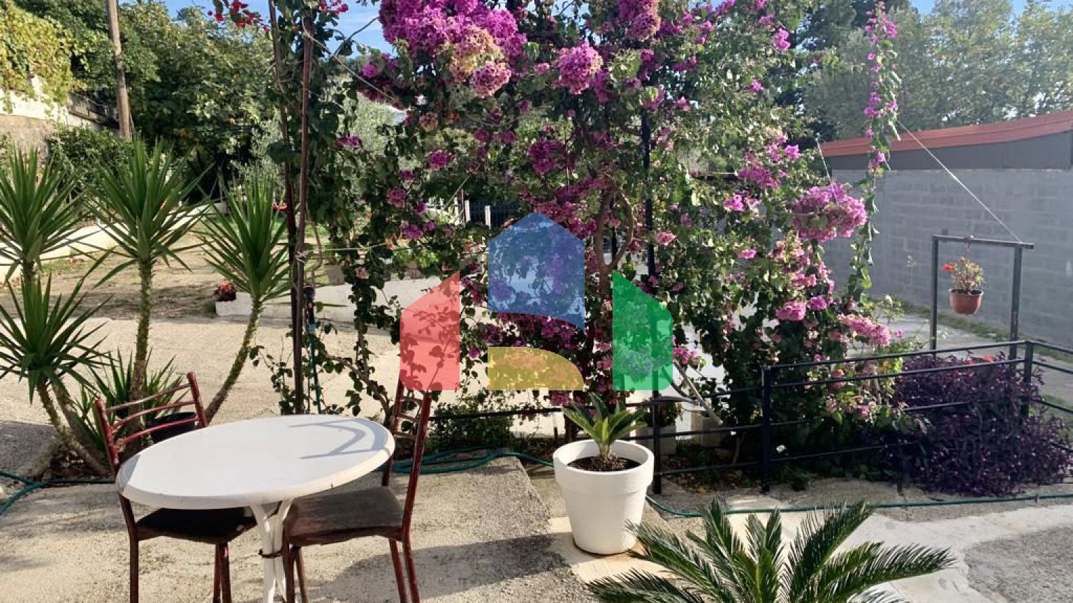 Вилла с апартаментами на 10 номеров