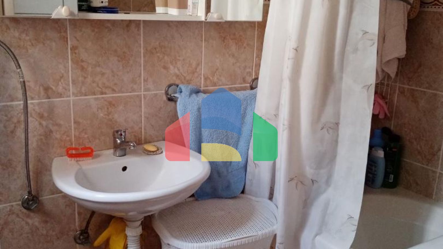 Двухэтажный дом с гаражом рядом с морем Сутоморе, Бар