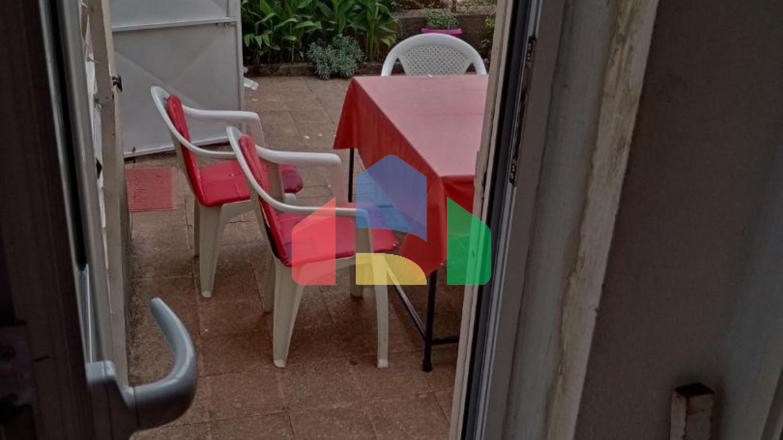 Двухэтажный дом с гаражом рядом с морем Сутоморе, Бар