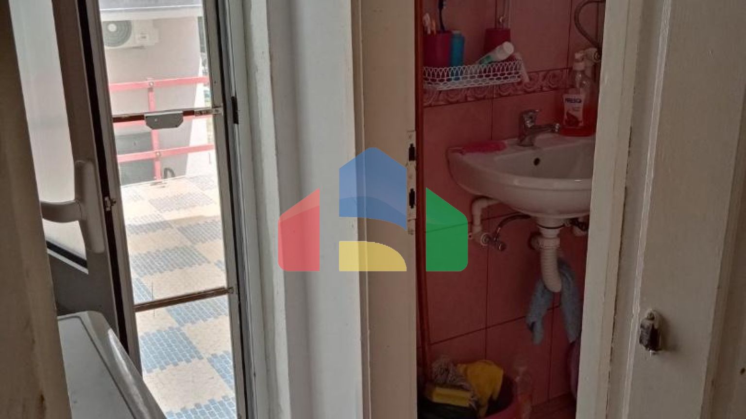 Двухэтажный дом с гаражом рядом с морем Сутоморе, Бар